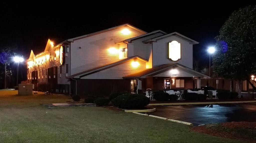 Coastal Inn & Suites Wilmington Exterior foto